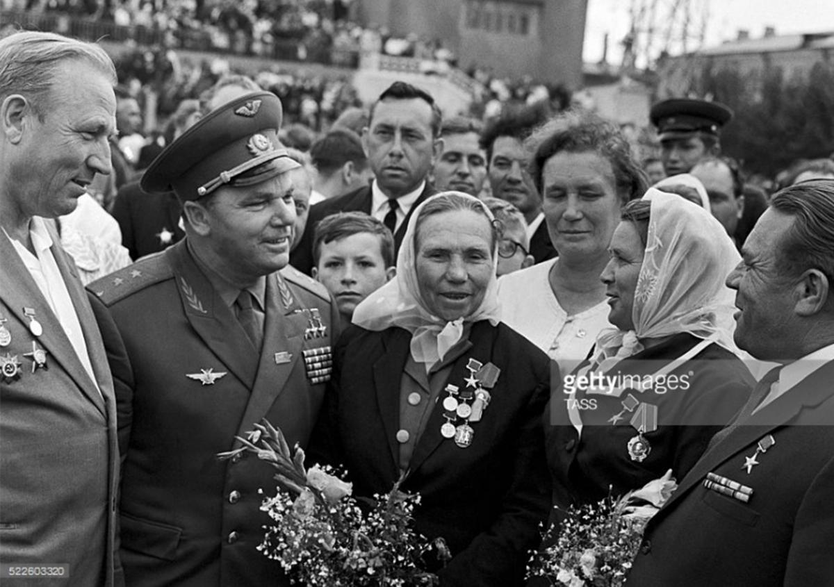 Иван Кожедуб в Курске 5 августа 1968 г. на праздновании 25-летия Курской битвы. Стадион Трудовые резервы
